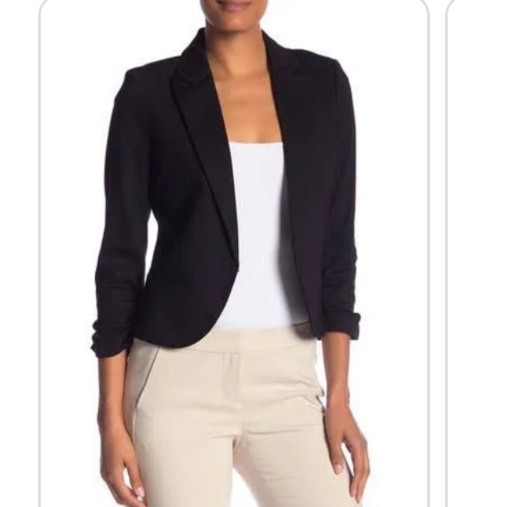 Amanda & Chelsea Ruched Sleeve Blazer